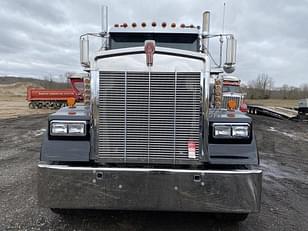 Main image Kenworth W900B 9