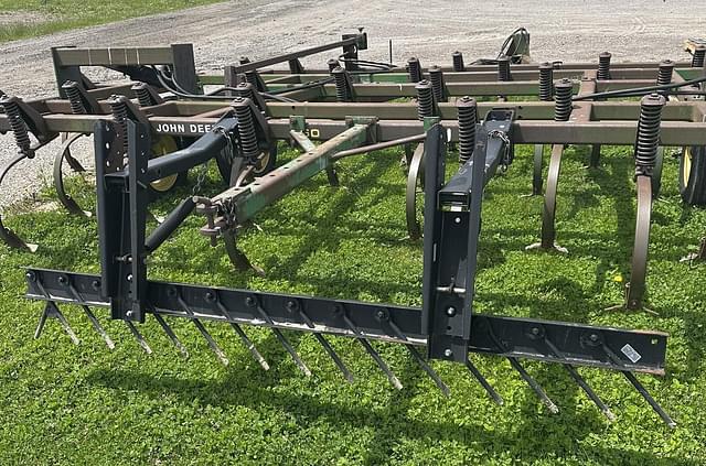 Image of John Deere 960 equipment image 2
