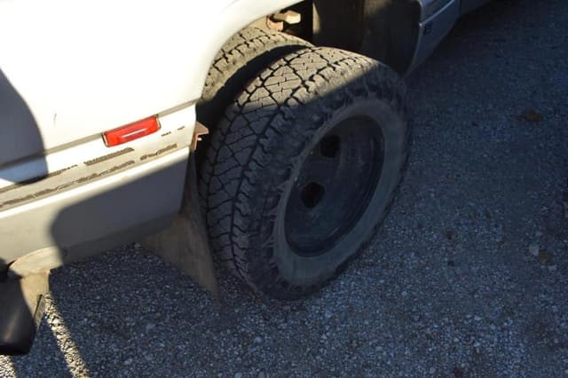 Image of Dodge Ram 3500 equipment image 3