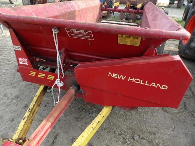 Image of New Holland 329 equipment image 3