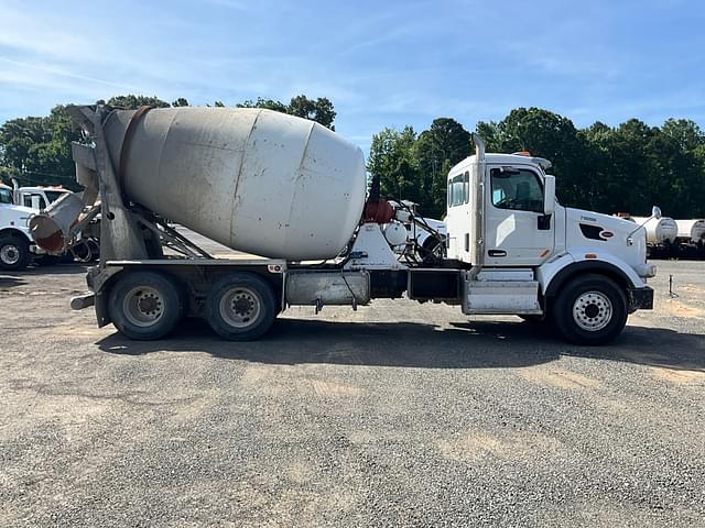 Image of Peterbilt 567 equipment image 3