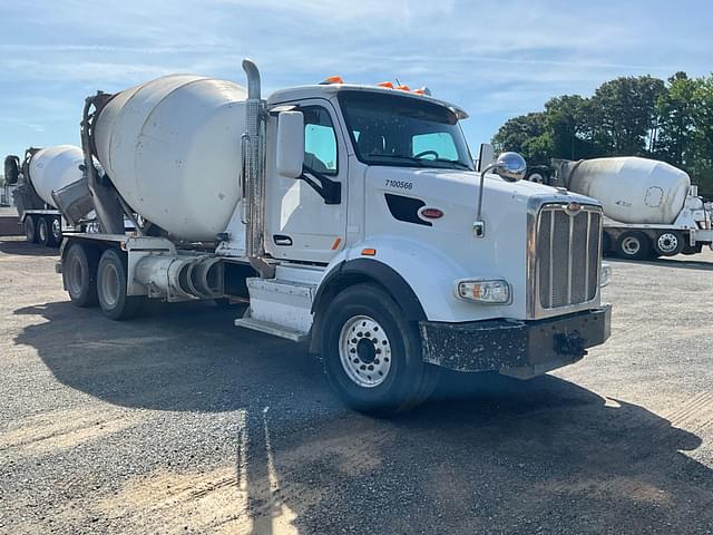 Image of Peterbilt 567 equipment image 2