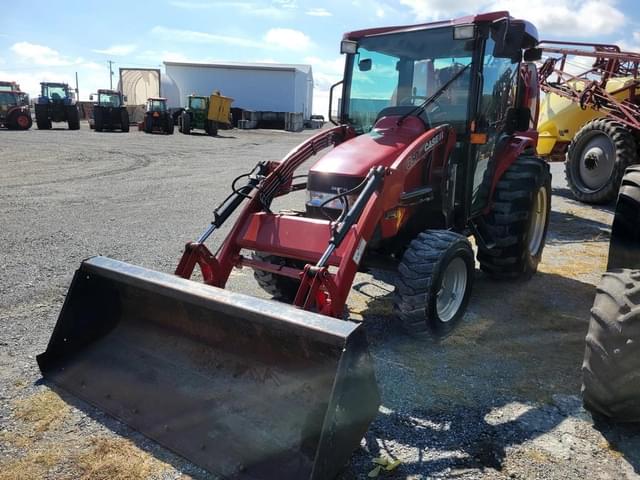 Image of Case IH Farmall 45B equipment image 1