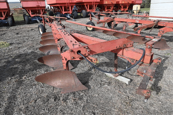 Main image International Harvester 1710