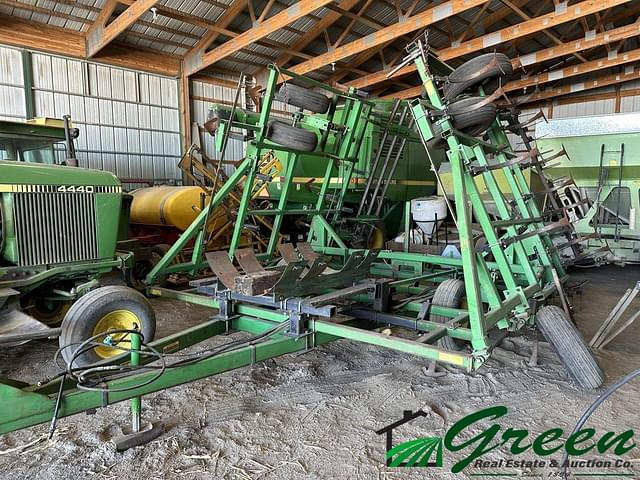 Thumbnail image John Deere 960 1