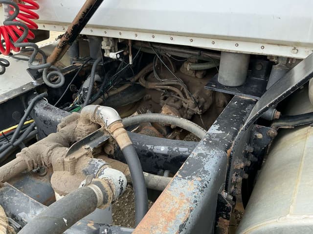 Image of Volvo L10 equipment image 4