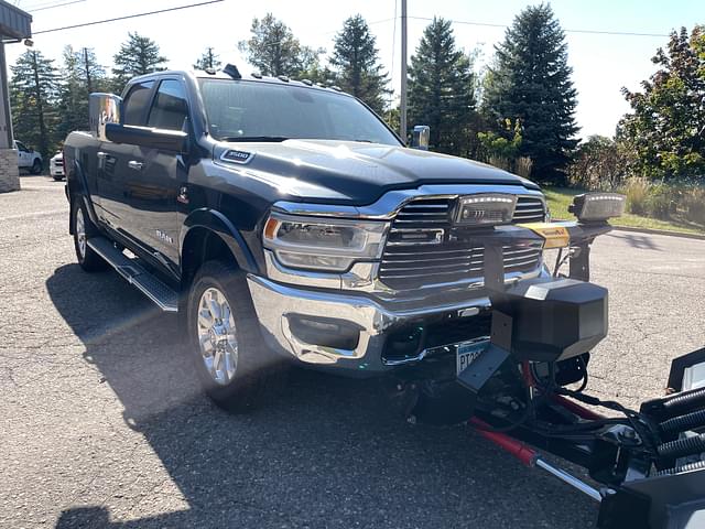 Image of Dodge Ram 3500HD equipment image 4