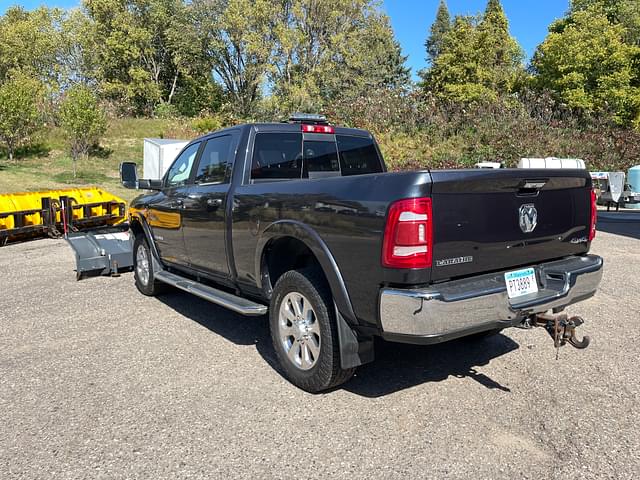 Image of Dodge Ram 3500HD equipment image 2