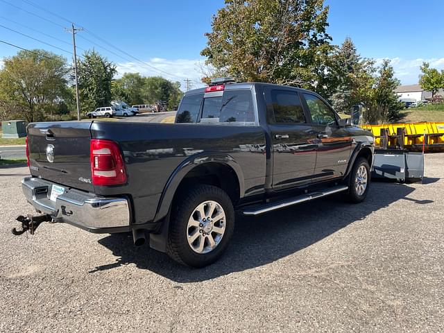 Image of Dodge Ram 3500HD equipment image 3