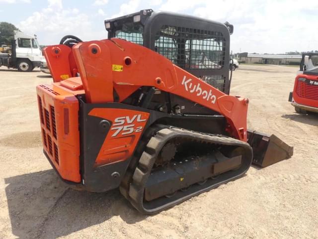 Image of Kubota SVL75-2 equipment image 2