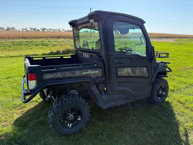 Image of John Deere XUV 835M equipment image 3