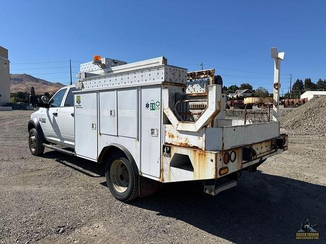 Image of Dodge Ram 5500 equipment image 2