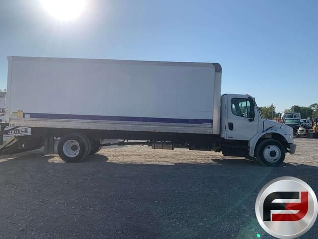 Image of Freightliner M2 equipment image 3
