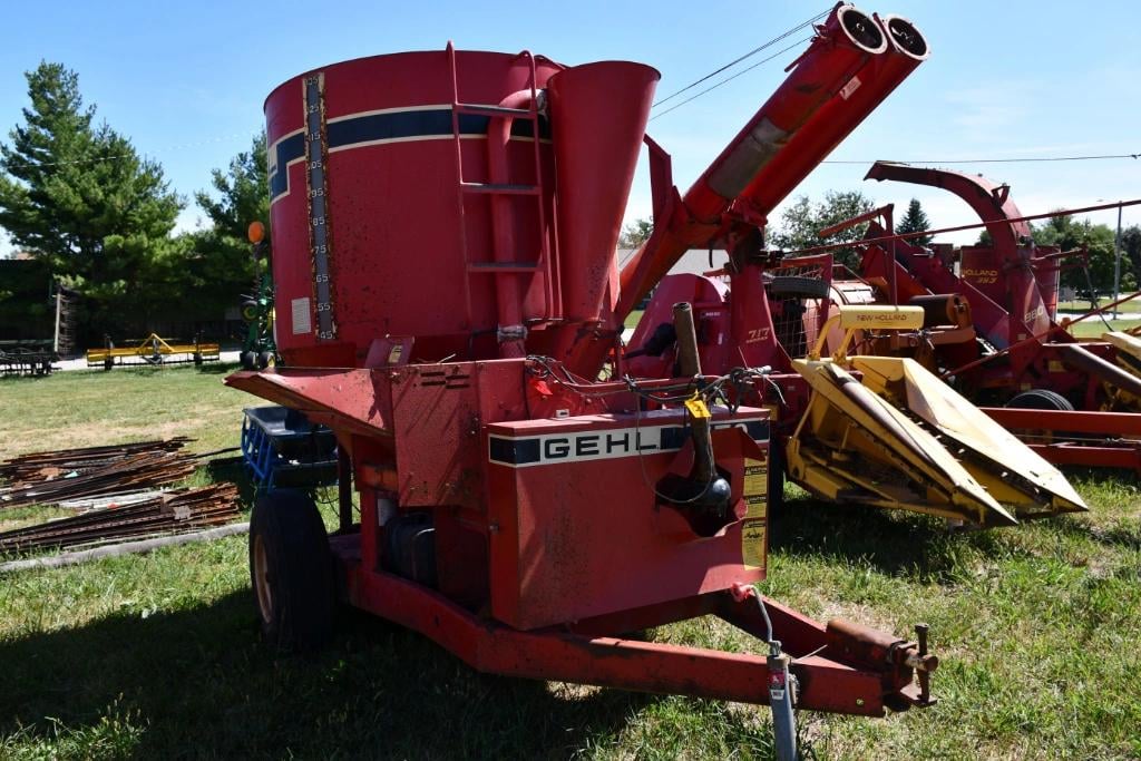 Gehl 170 Equipment Image0
