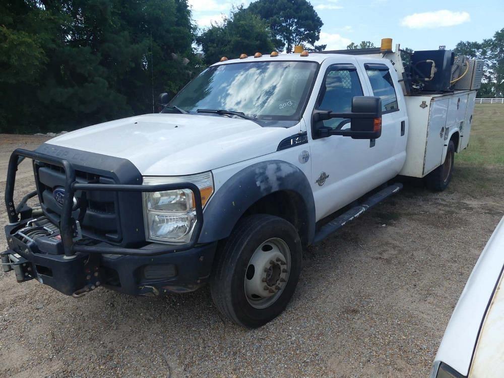 Image of Ford F-450 Primary image