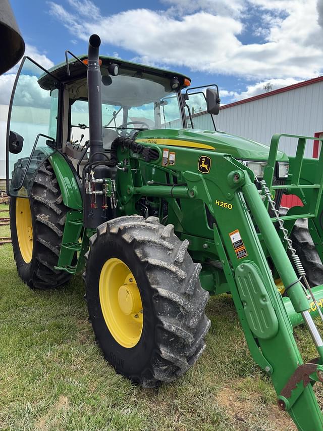 Image of John Deere 6105E equipment image 3