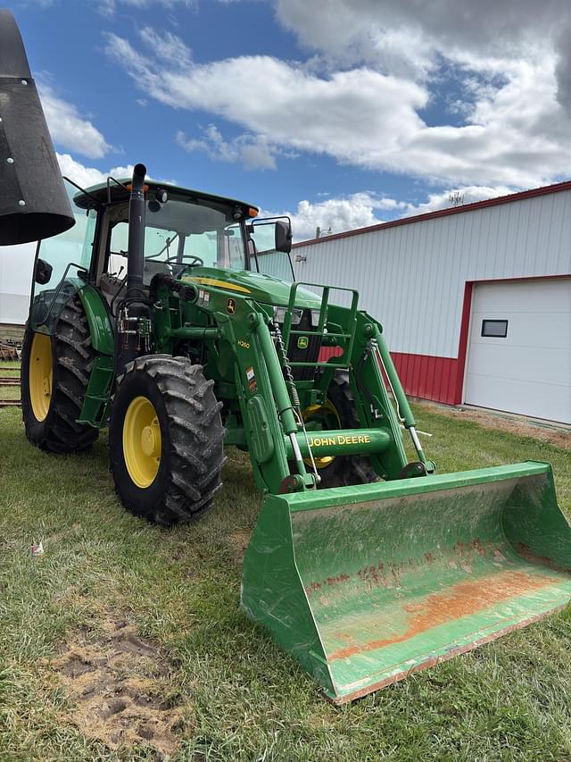 Image of John Deere 6105E equipment image 1