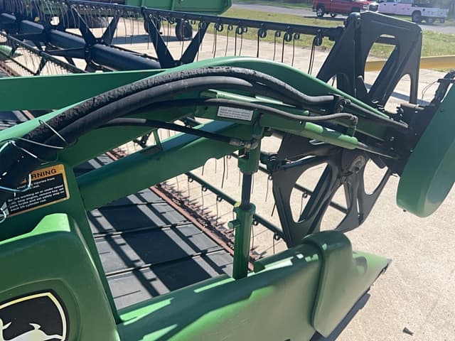 Image of John Deere 925D equipment image 2