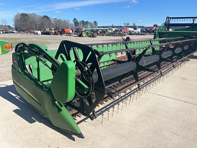 Image of John Deere 925D equipment image 3