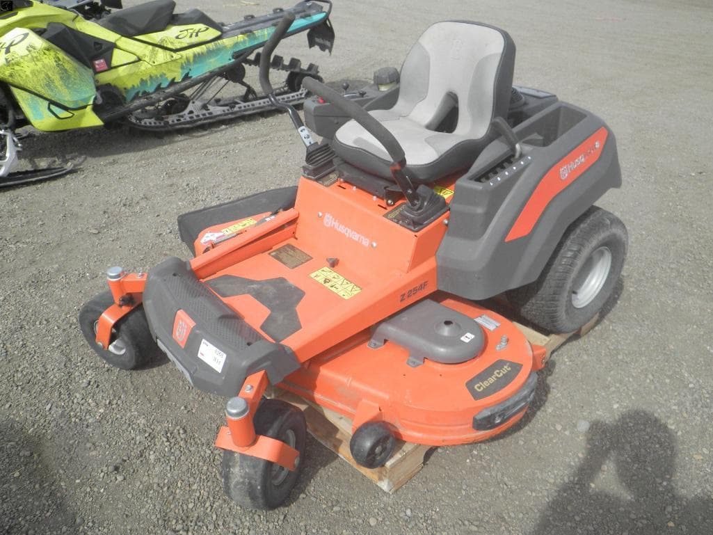 Image of Husqvarna Z254F Primary image