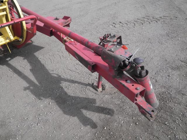 Image of New Holland 488 equipment image 4