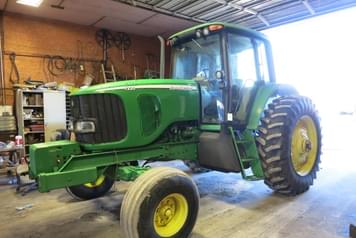 Main image John Deere 7220