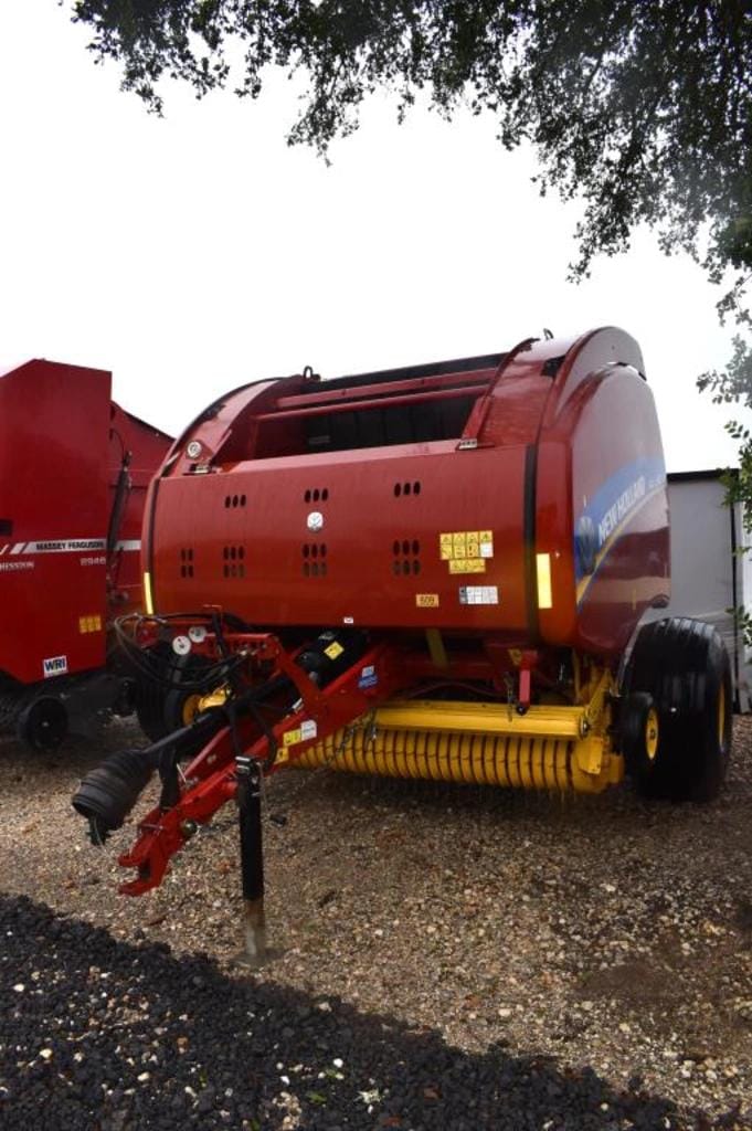 New Holland RB560 Equipment Image0
