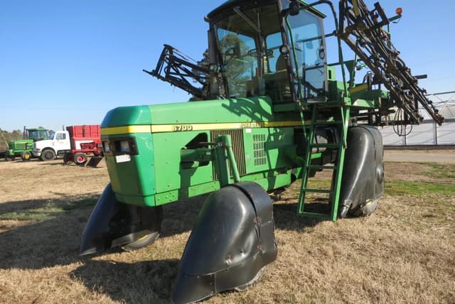 Image of John Deere 6700 equipment image 2