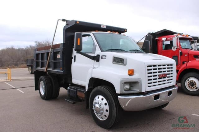 Image of GMC C7500 equipment image 1