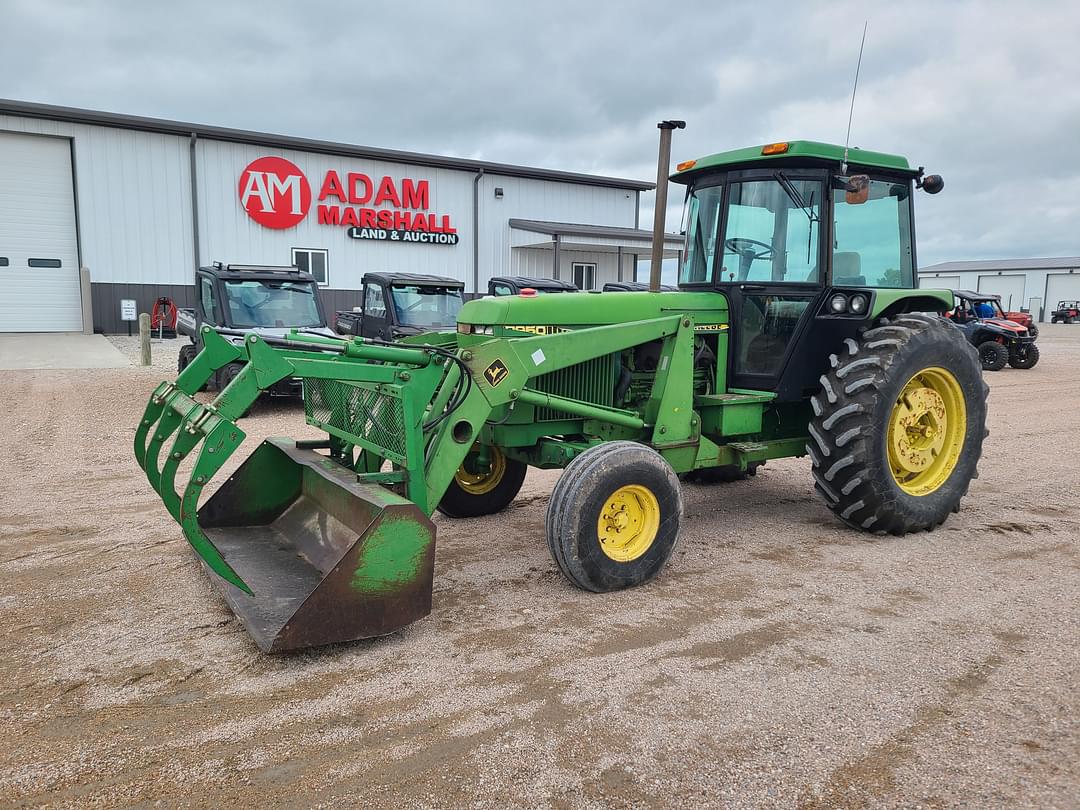 Image of John Deere 2950 Primary image