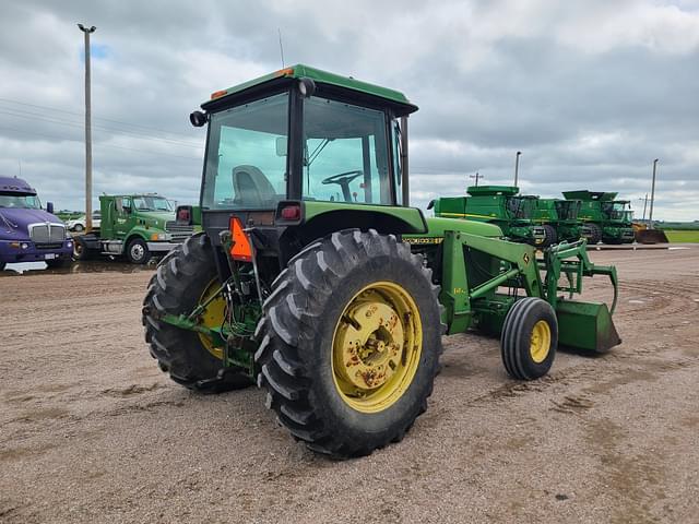 Image of John Deere 2950 equipment image 2