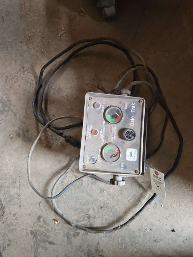 Image of John Deere 535 equipment image 4