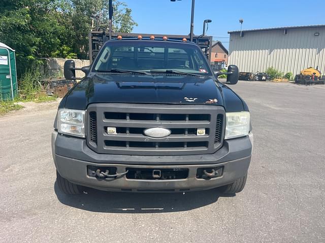 Image of Ford F-550 equipment image 1