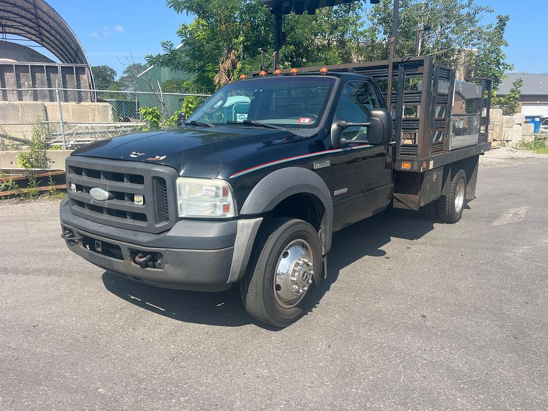 Image of Ford F-550 Primary image
