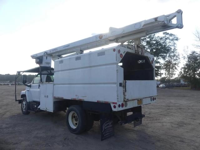 Image of GMC C7500 equipment image 3