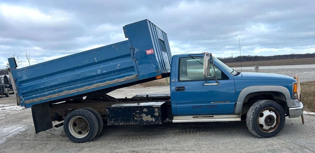 Image of Chevrolet 3500HD Primary image