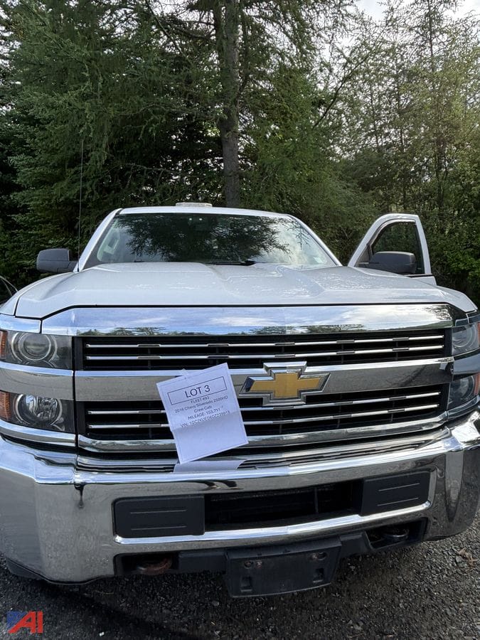2016 Chevrolet 2500HD Equipment Image0