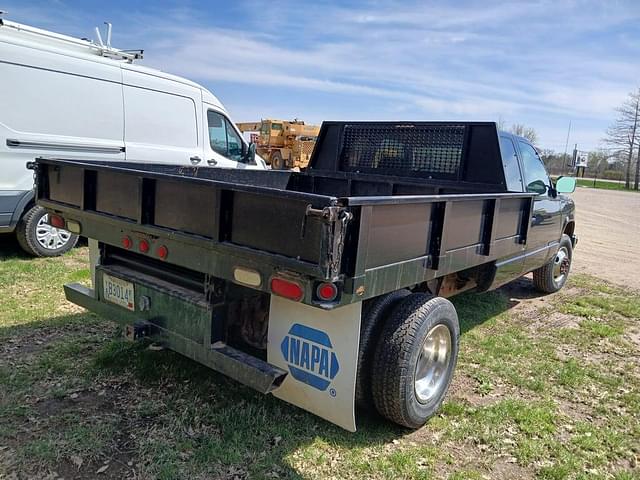 Image of Chevrolet 3500 equipment image 4