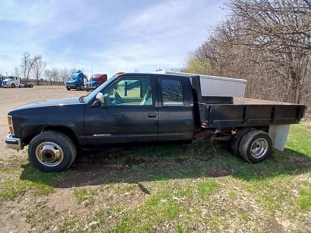 Image of Chevrolet 3500 equipment image 1