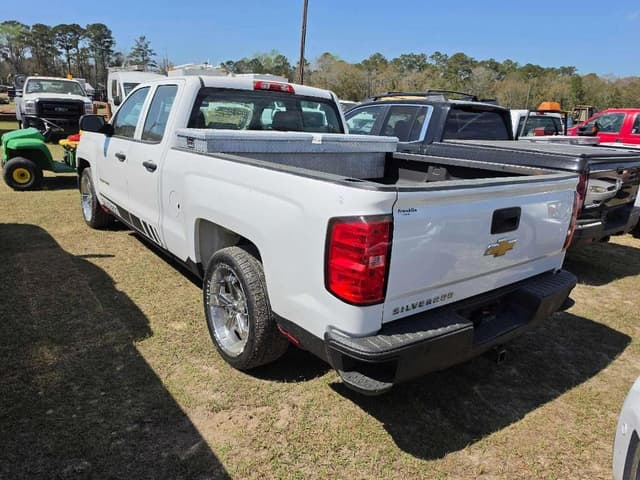 Image of Chevrolet 1500 equipment image 2