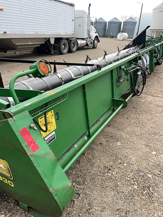 Image of John Deere 930 equipment image 3