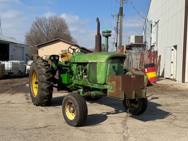 Image of John Deere 4020 equipment image 2