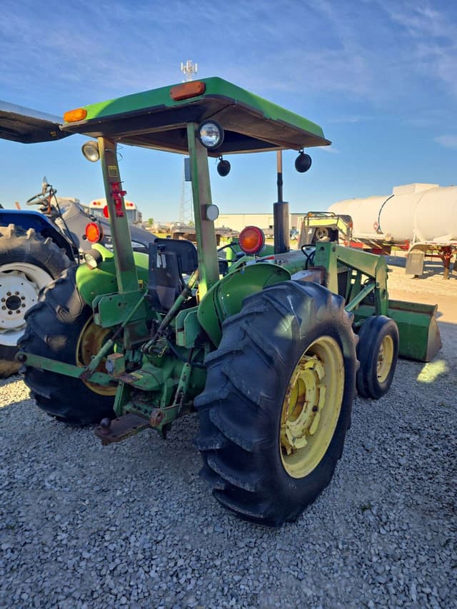 Image of John Deere 2040 equipment image 3