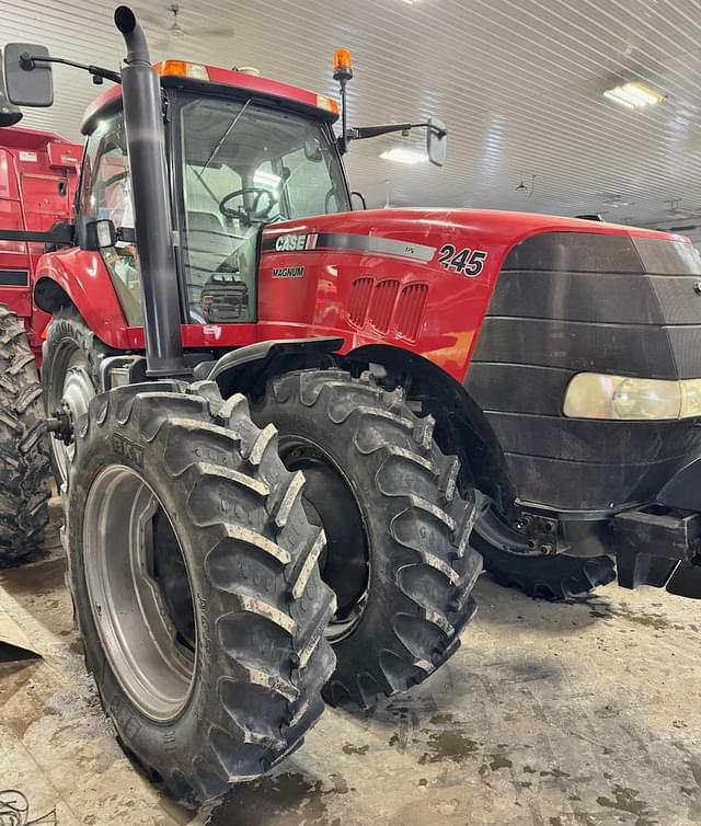 Image of Case IH Magnum 245 equipment image 1