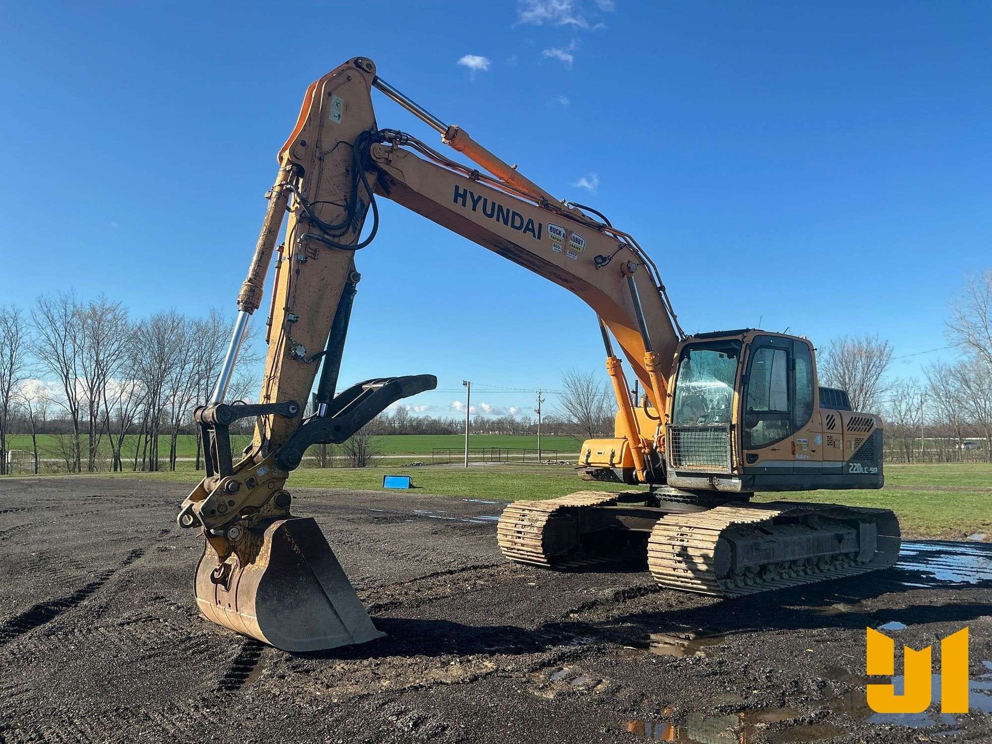 2014 Hyundai 220LC-9A Equipment Image0