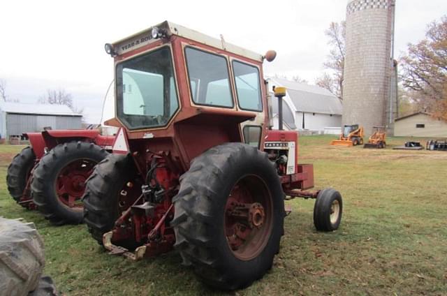 Image of International Harvester 806 equipment image 4