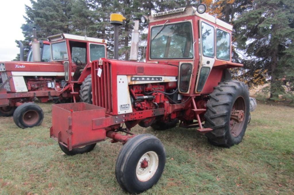Main image International Harvester 806