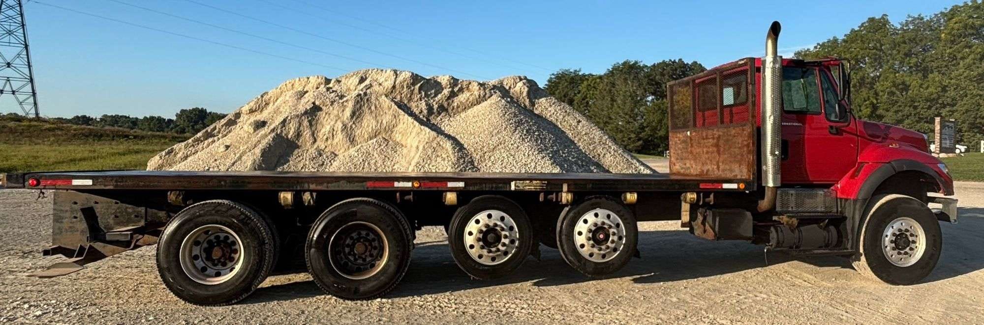 2007 International 7600 Equipment Image0