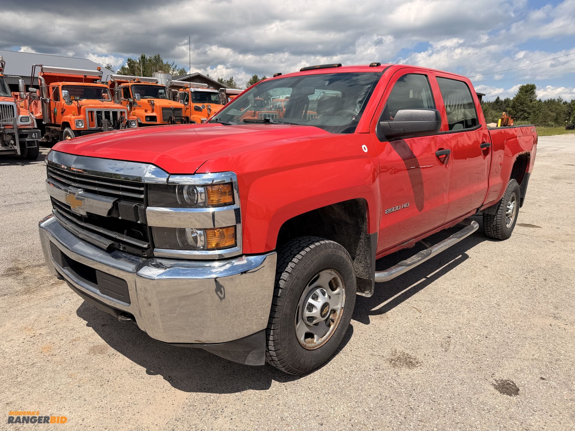 2016 Chevrolet 2500HD Equipment Image0