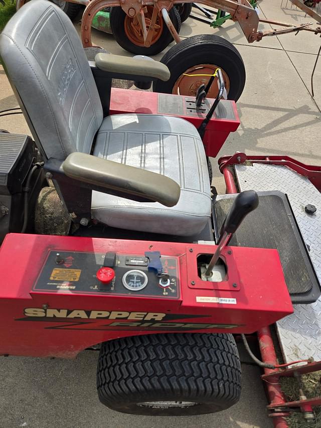 Image of Snapper Z Rider equipment image 2